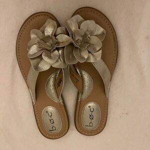 b.o.c. Leather gold flowered sandals size 7.